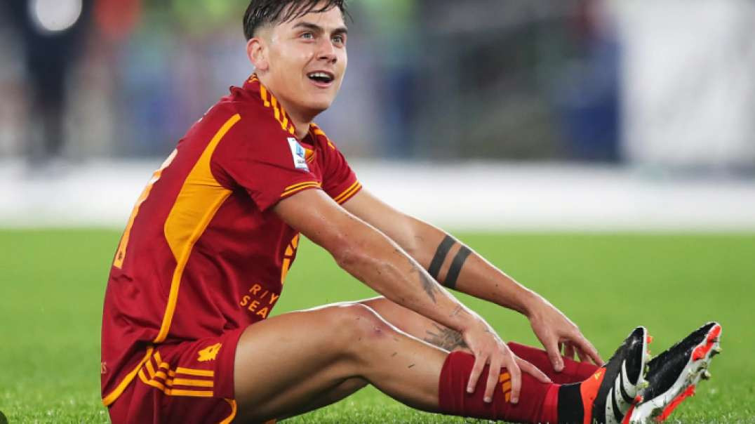 Totti kêu gọi Roma bán Dybala